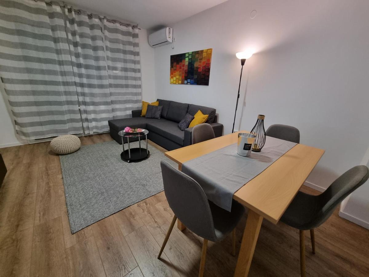 شقة أوسييك  في Apartman Simic المظهر الخارجي الصورة