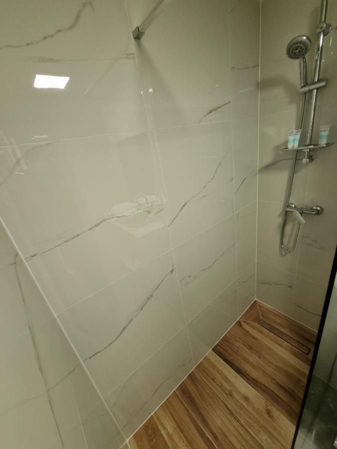 شقة أوسييك  في Apartman Simic المظهر الخارجي الصورة