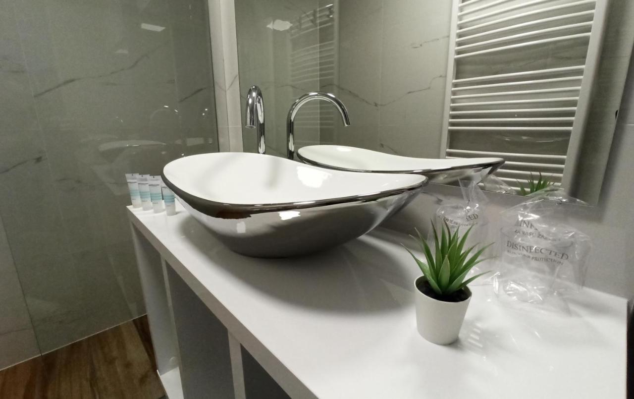شقة أوسييك  في Apartman Simic المظهر الخارجي الصورة